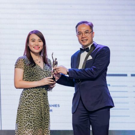 Minh Giang represented Mekong Capital receiving the 'Vietnam's Best Companies to Work for in Asia' in 2019