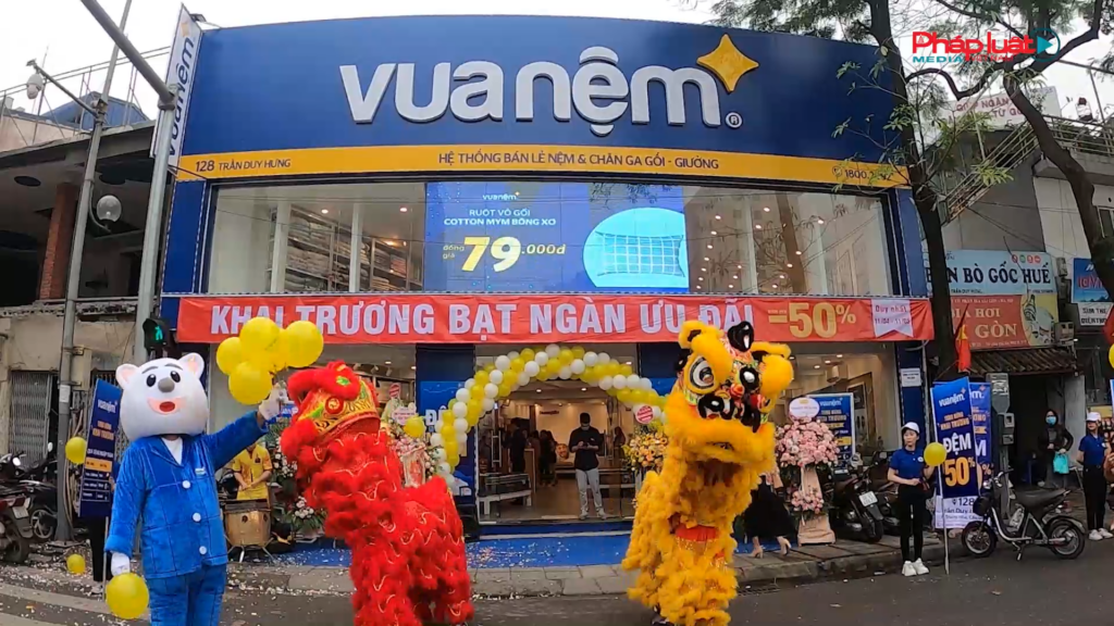 Vua Nem Grand Opening Store