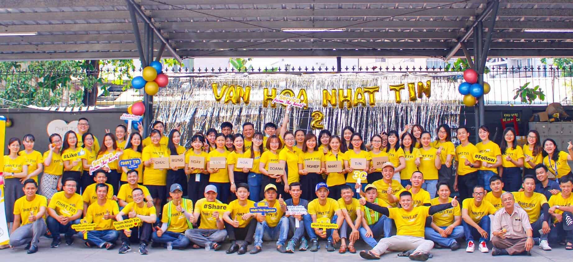 Doanh thu tăng 32% 
