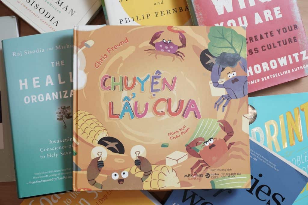 Chuyện Lẩu Cua book by Chris Freund