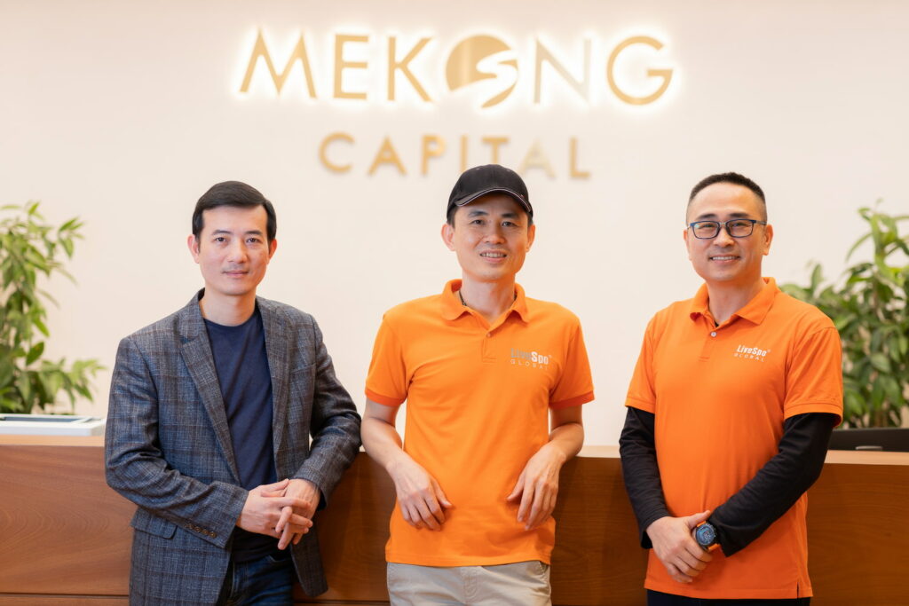 From left to right: Mr. Duong Song Ha – the Co-Founder and Board Of Director, Mr. Nguyen Hoa Anh – the Chairman &  Founder and the inventor of the probiotic technology – and Mr. Dang Quoc Hung – the Co-Founder and CEO of LiveSpo.